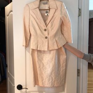 Kay Unger 2pc jacquard ivory suit
